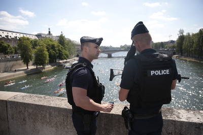 ルノワールの油絵、競売前日に盗まれる フランス