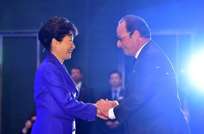 仏オランド大統領が訪韓、COP21での協力期待