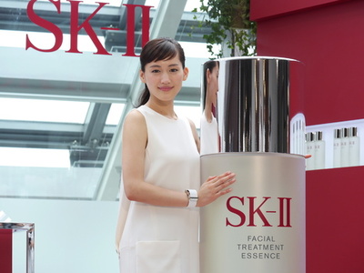 「SK-II」イベントに綾瀬はるか登場、肌診断の結果公開！