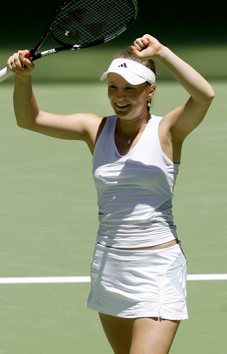 ＜テニス 07全豪オープン＞女子シングルス、チャクベターゼ シュニーダーをストレートで降し準々決勝進出 - オーストラリア