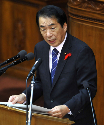 世論調査で菅内閣支持率が急落、中国漁船事件の対応に不満