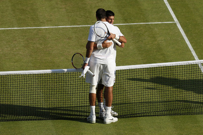 ジョコビッチ、デルポトロとの激戦を制し決勝へ ウィンブルドン選手権