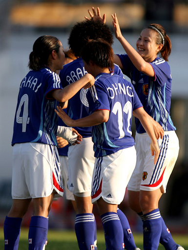 日本女子代表 2大会連続で五輪出場権を獲得