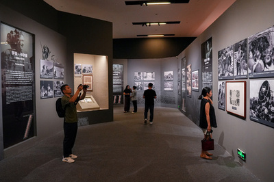 歴史の霧を貫く正義の声・中国