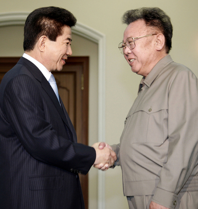 南北首脳会談、4日共同宣言発表、金総書記は1日延長を提案