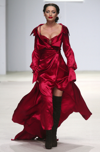 ＜08/09年秋冬モスクワ・コレクション＞アリナ・アッシら、新作を発表