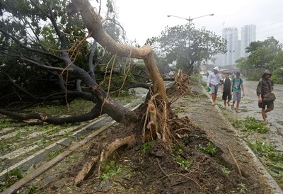 台風9号でマニラ首都圏まひ、全土で死者11人 フィリピン