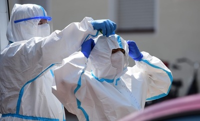 独食肉処理場で集団感染、地区全体を再封鎖へ コロナ規制緩和後初