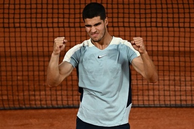 19歳アルカラス初戦突破、ラッキールーザーに完勝 全仏OP