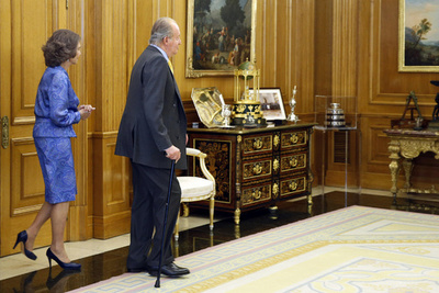 スペイン議会、国王退位を承認 新国王即位へ