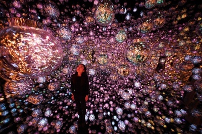 Interactive artwork by teamLab at Azabudai Hills, Tokyo