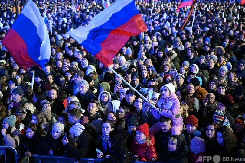 プーチン大統領「われわれはさらに強くなる」 赤の広場で演説