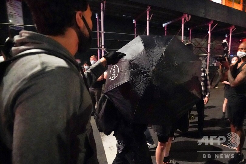 米ニューヨークに夜間外出禁止令、抗議デモ激化で