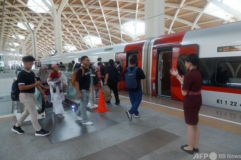 ジャカルタ・バンドン高速鉄道 累計乗客数が延べ800万人を突破