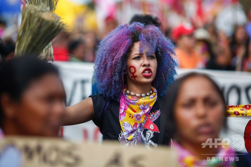 国際女性デー、世界各地で集会 新型コロナへの懸念の中