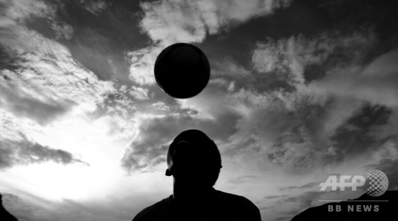 小学生のヘディング練習を禁止 英サッカー 写真1枚 国際ニュース Afpbb News