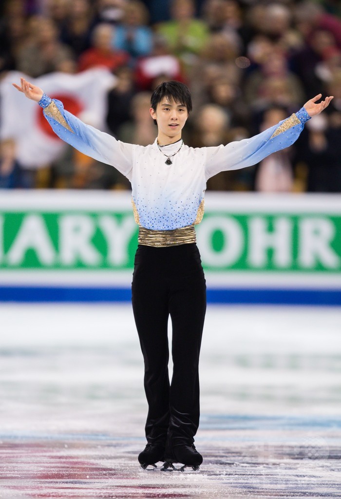 羽生、タイトル奪還に向け会心の演技で首位発進！世界フィギュア