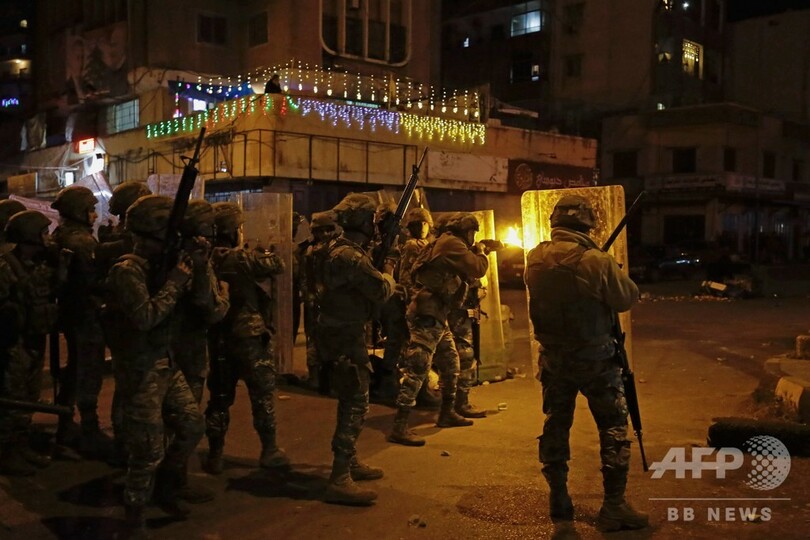 経済危機のレバノン、コロナ封鎖で状況悪化 衝突相次ぐ