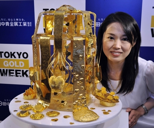 重さ1キロの純金ハート、東京ゴールドウィーク 写真4枚 国際ニュース