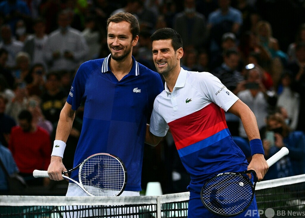ジョコビッチは「史上最高」 メドベージェフが称賛 写真4枚 国際ニュース：AFPBB News