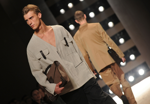11年春夏ミラノ・メンズコレクション＞ジャンフランコ・フェレ、新作を