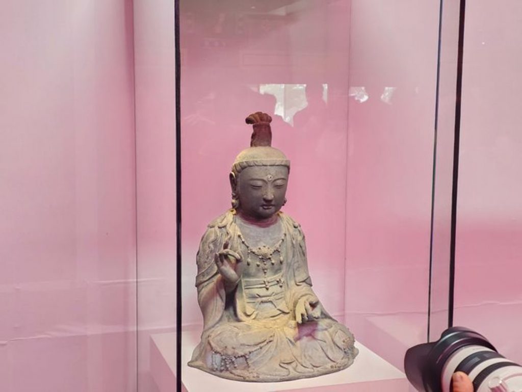 波乱の高麗仏像、再び日本へ…略奪から647年、わずか107日の里帰り 写真