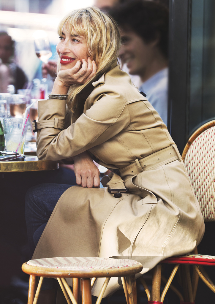 世界のファッショニスタはトレンチコートをどう着こなす バーバリーの アート オブ ザ トレンチ に注目 写真12枚 マリ クレール スタイル Marie Claire Style