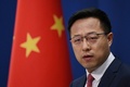 中国・北京での定例記者会見に臨む外務省の趙立堅報道官（2020年4月8日撮影、資料写真）。(c)GREG BAKER / AFP