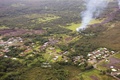 米ハワイ（Hawaii）州ハワイ島の住宅地に迫るキラウエア（Kilauea）火山から流れ出た溶岩。米地質調査所（US Geological Survey、USGS）提供（2014年10月27日撮影）。(c)AFP/HANDOUT/US Geological Survey
