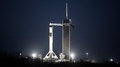 宇宙船「クルードラゴン」を搭載した「ファルコン9」ロケット。米フロリダ州のケネディ宇宙センターで（2021年4月22日撮影）。(c)AFP PHOTO / NASA / JOEL KOWSKY