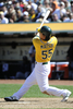 11MLB、オークランド・アスレチックス（Oakland Athletics）対シアトル・マリナーズ（Seattle Mariners）。7回に適時打を放つアスレチックスの松井秀喜（Hideki Matsui、2011年4月3日撮影）。(c)AFP/Getty Images/Thearon W. Henderson