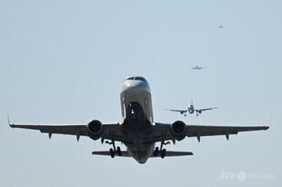 航空機向け代替燃料「供給足りず高価」 国際航空運送協会が声明