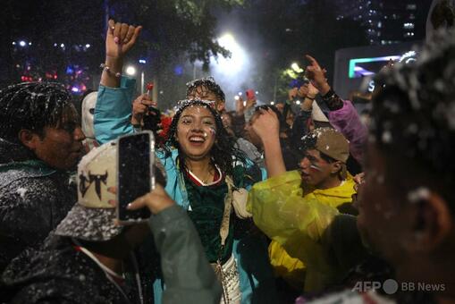 メキシコ代表の勝利祝い100万人以上が殺到、窒息死などで4人死亡