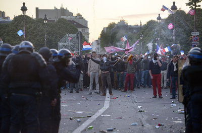 フランス初の合法同性婚、モンペリエ市庁舎で挙式へ