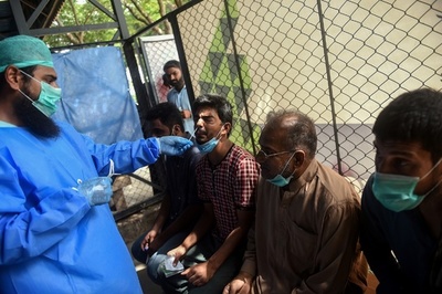 コロナ感染者95%が無症状 なぜか大流行回避のパキスタン最大都市