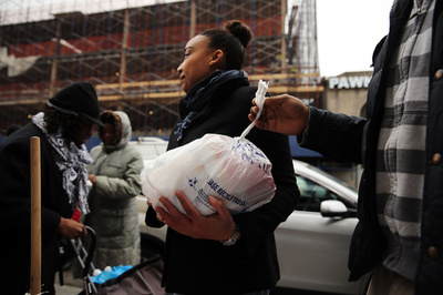 NYの子ども、5人に1人は十分な食事とれず NPO報告