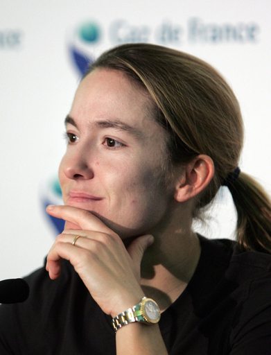 ＜女子テニス フランス・ガス・オープン2007＞ジュスティーヌ・エナン 記者会見で意気込みを語る - フランス