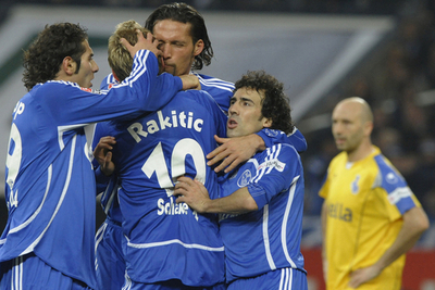 シャルケ04 デュイスブルクに勝利