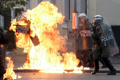 ギリシャの抗議行動、2週間目に突入