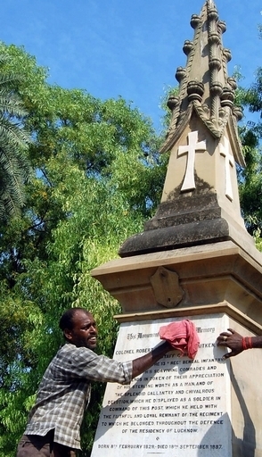 「インド人は腰が低すぎて旧宗主国・英国に謝罪を求められない」、副大統領が見解