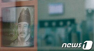 韓国は「1年間稼ぐ国民所得でも家計負債を返済できない」国だとか