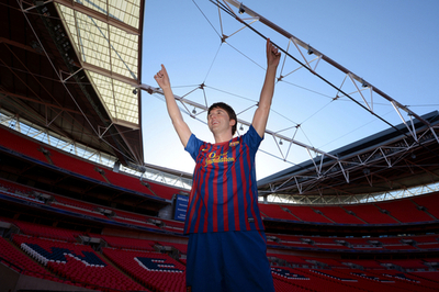 メッシ、ウェンブリーで決めた？ マダム・タッソーろう人形館