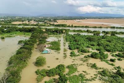 台風24号、フィリピン直撃 倒木で家族5人死亡