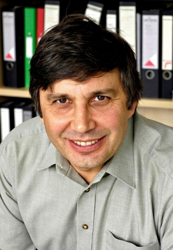 ノーベル物理学賞にゲイム氏とノボスロフ氏、新素材「グラフェン」開発