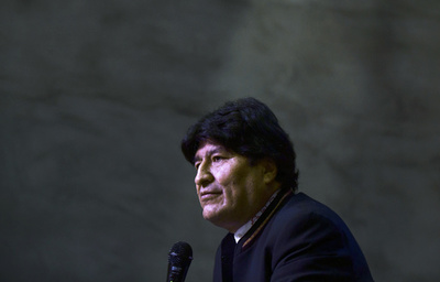 未成年と性的関係か、前大統領を訴追 ボリビア