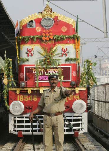 バングラデシュ-インド間の鉄道路線、約40年ぶりに再開