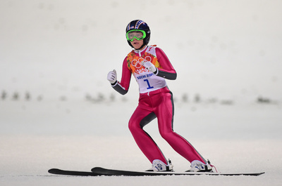 故障明けのサラ、ジャンプ女子で21位に ソチ五輪