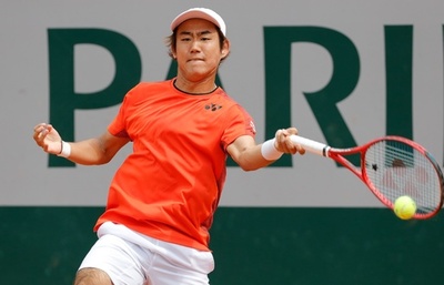 西岡が全仏2回戦進出、ダニエル太郎はモンフィスに敗れる
