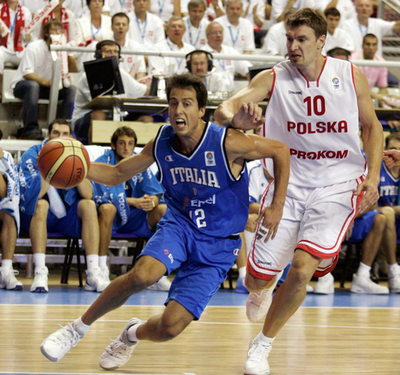 イタリア ポーランドを降し初勝利