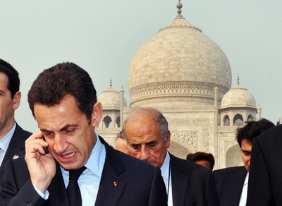 サルコジ仏大統領の10歳息子を電話で脅迫、仏男性に有罪判決